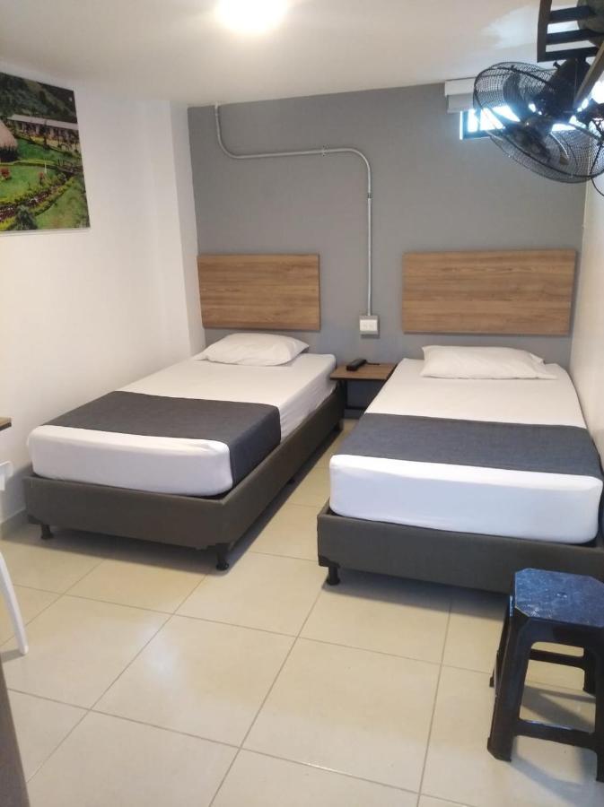 Med la palma Hotell Medellín Eksteriør bilde