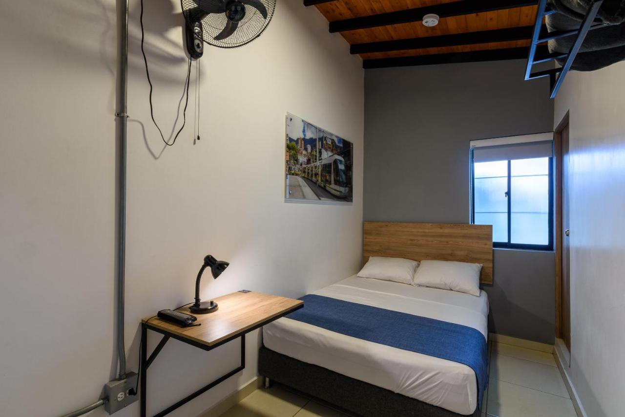Med la palma Hotell Medellín Eksteriør bilde